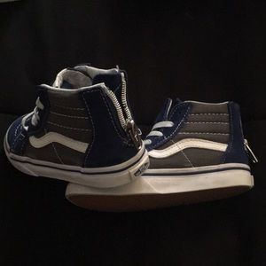 Blue and gray vans💙